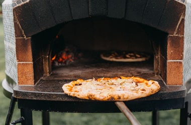 Outdoor Pizza Oven Stone Cleaning